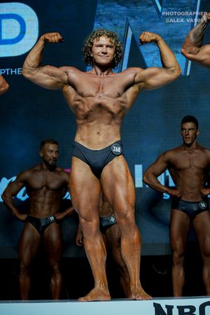 CLASSIC PHYSIQUE НОВИЧКИ